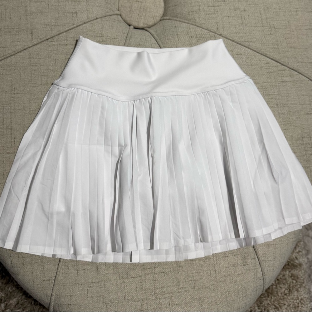 ALO Yoga Classic White Skirt